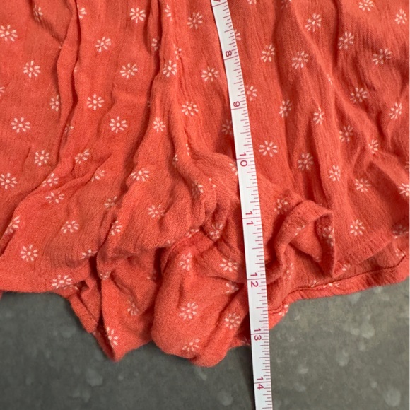 Hollister Women’s Short - Picture 5 of 5